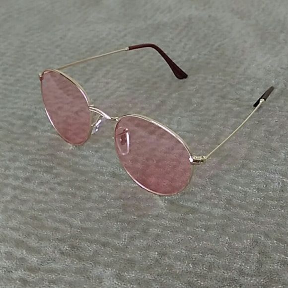 Rose tinted shades 🌷 - Picture 4 of 4